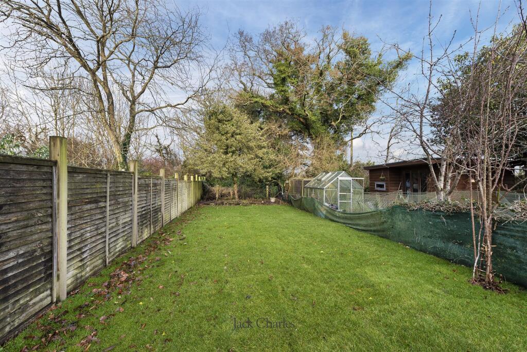 4 Stone Cottages, TN3 8LF 008.jpg