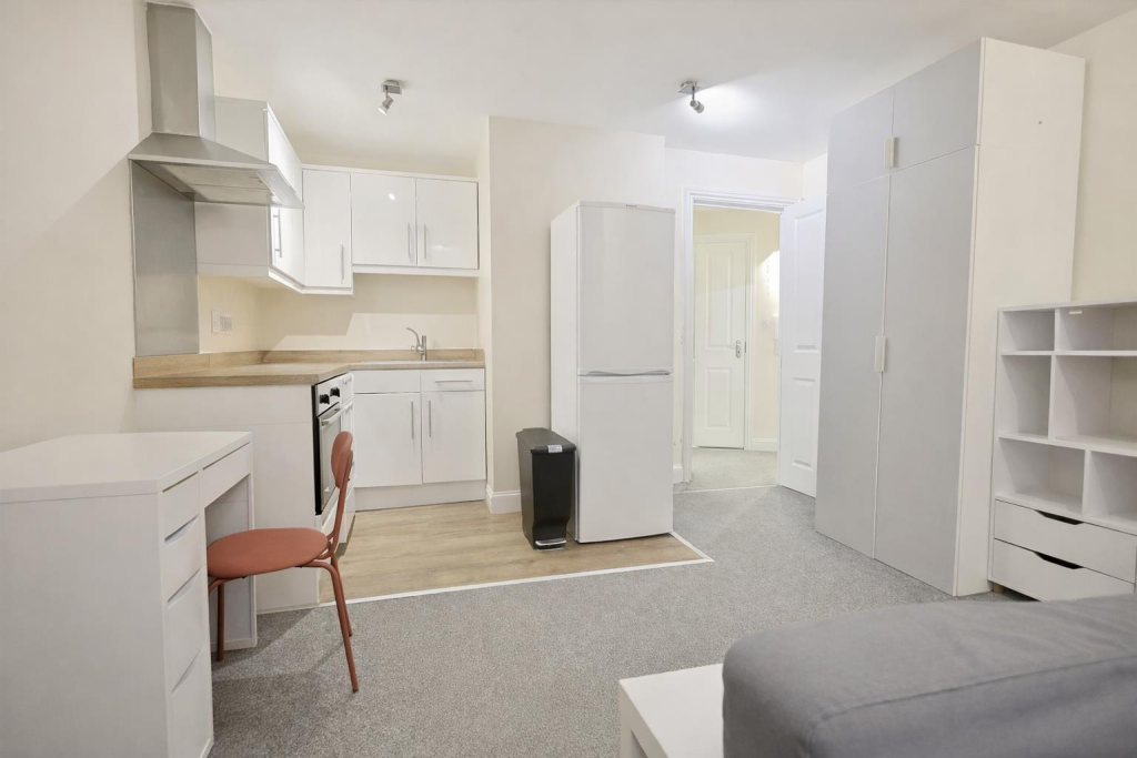 Kitchen 1