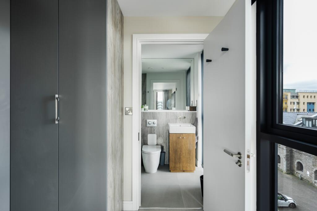 Dressing Room and en-suite