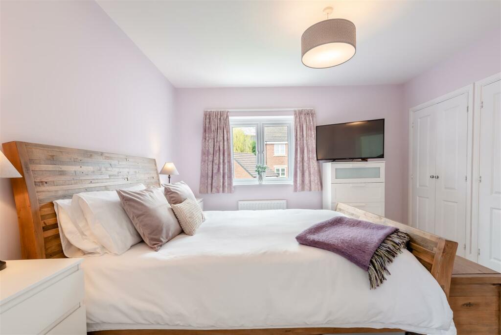 8588285-interior32.jpg
