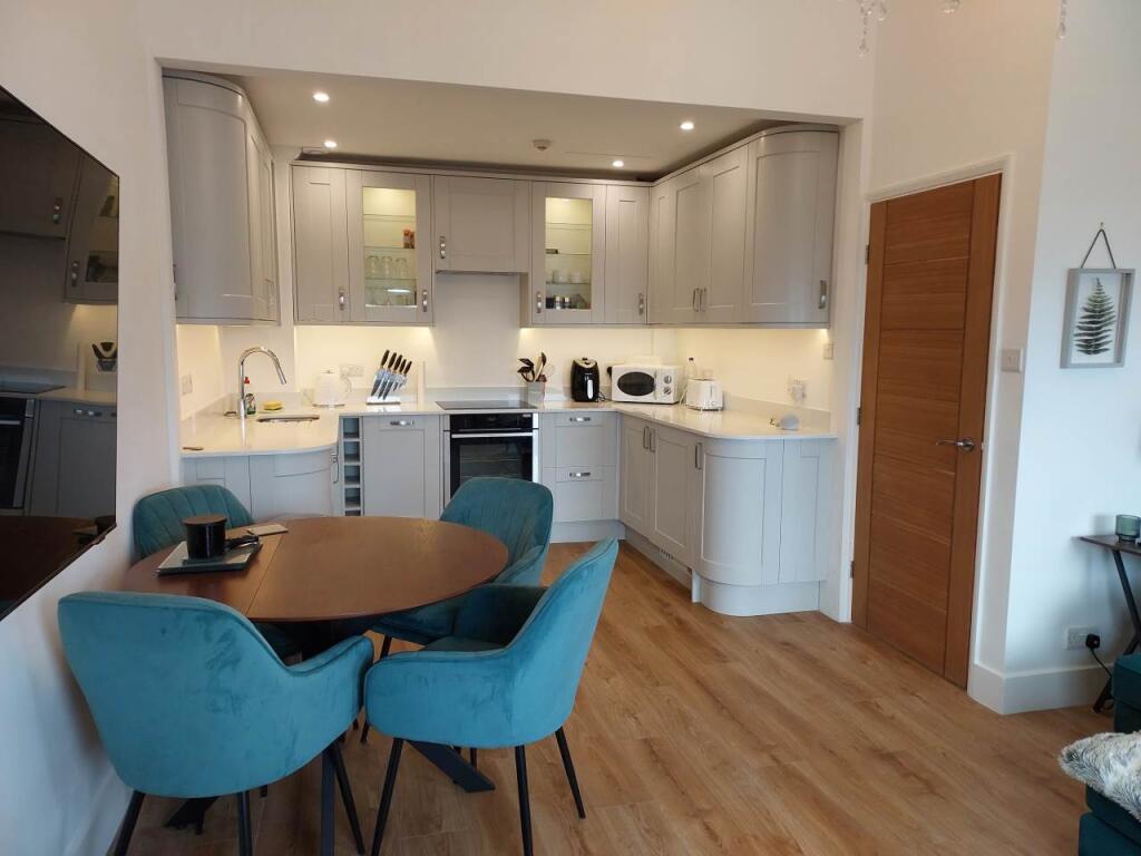 Dining area / kitche