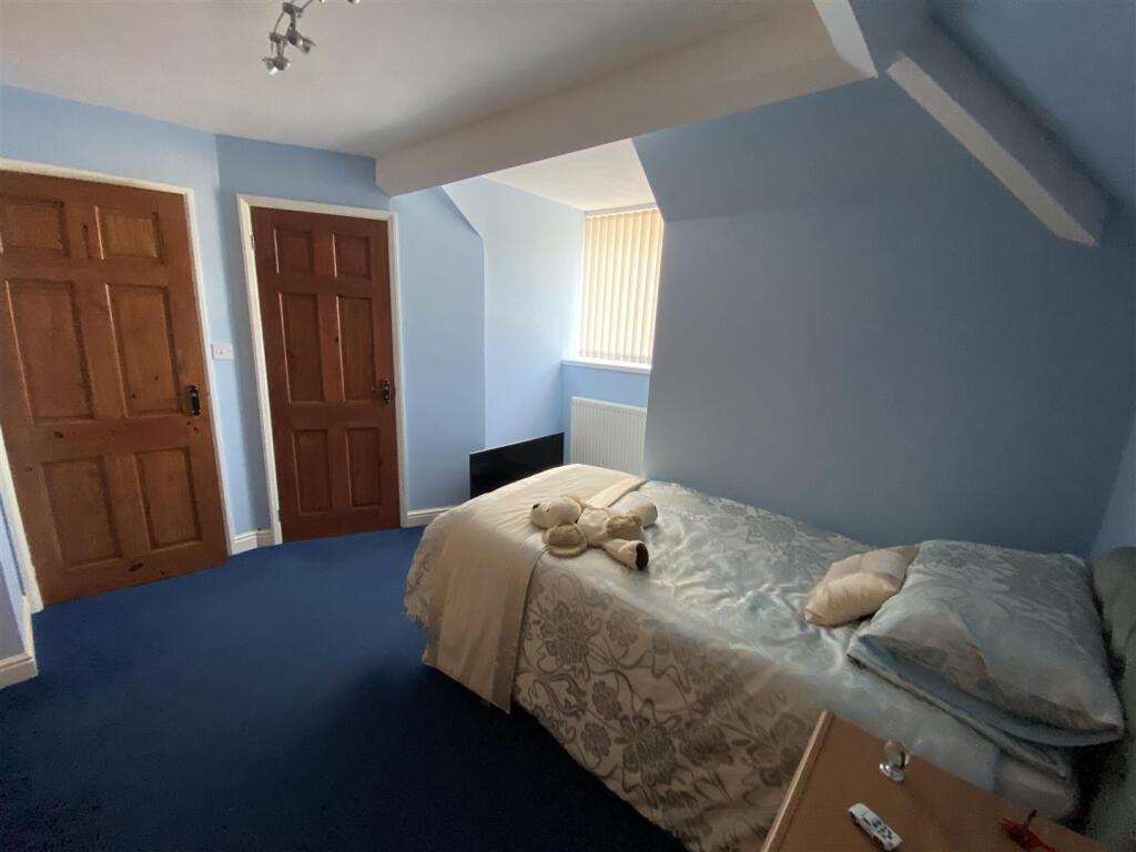 Bedroom no.2 dormer: