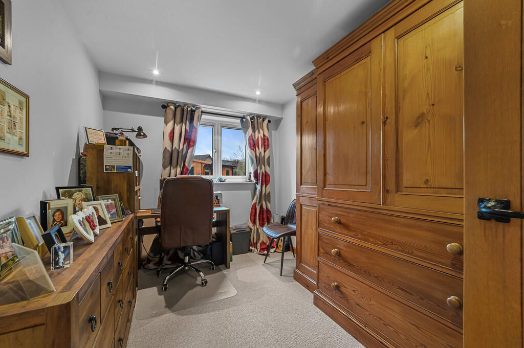 PT-DB(WP)-LaurelL...