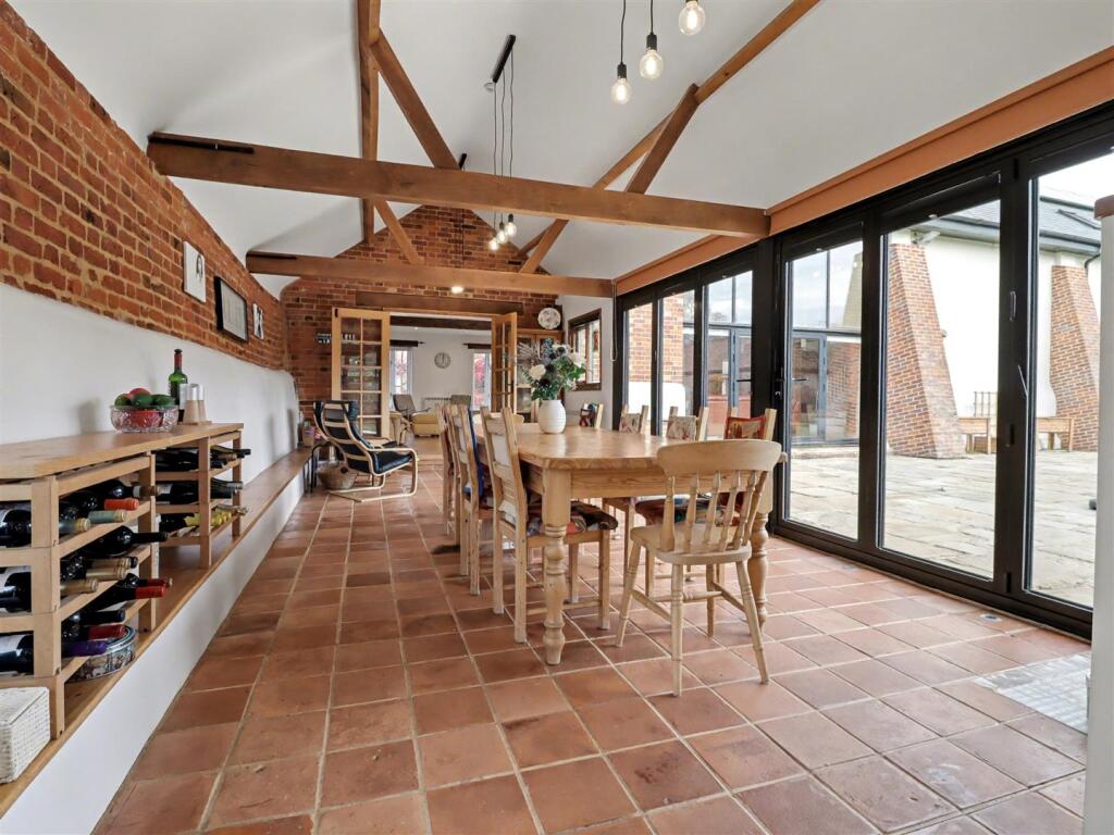 Kitchen/Breakfast Room