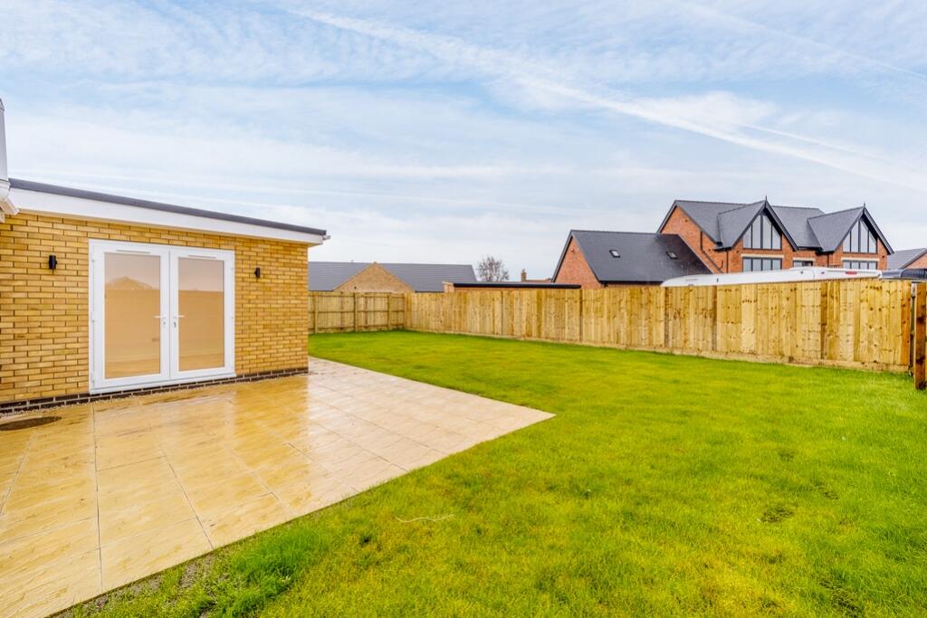 29 Oakwood Glade (Holbeach)-10