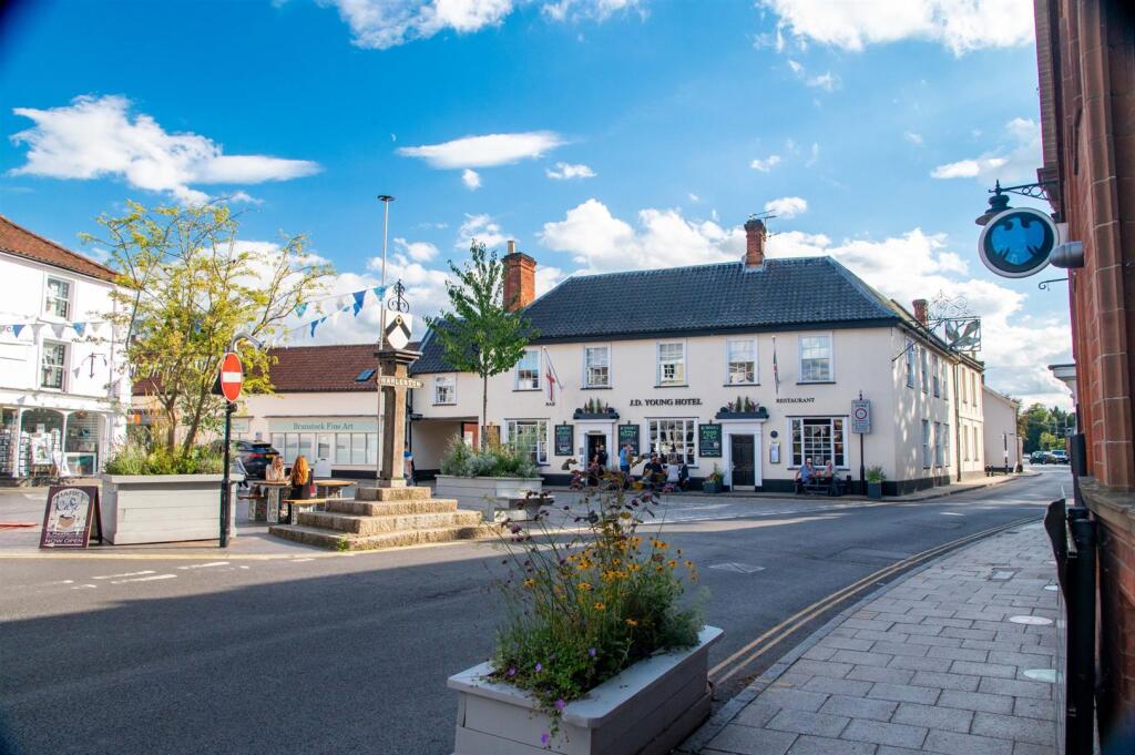 Harleston 2.jpg