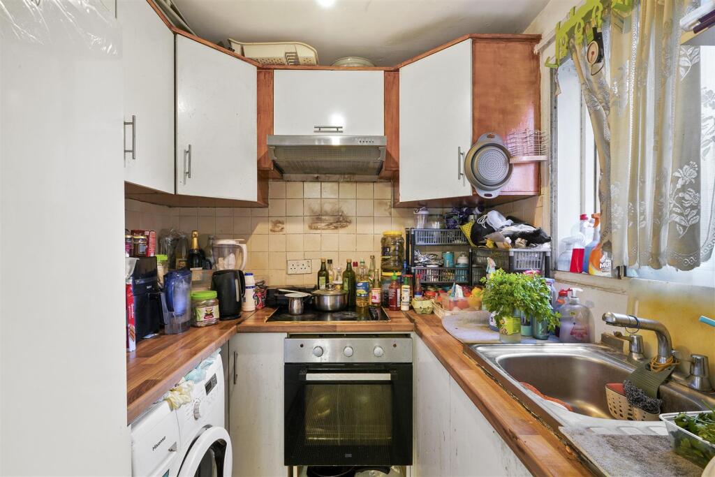 Separate kitchen