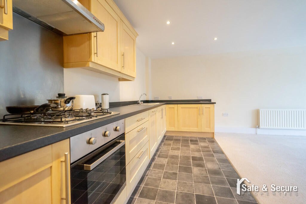 12 Belmont Court-...