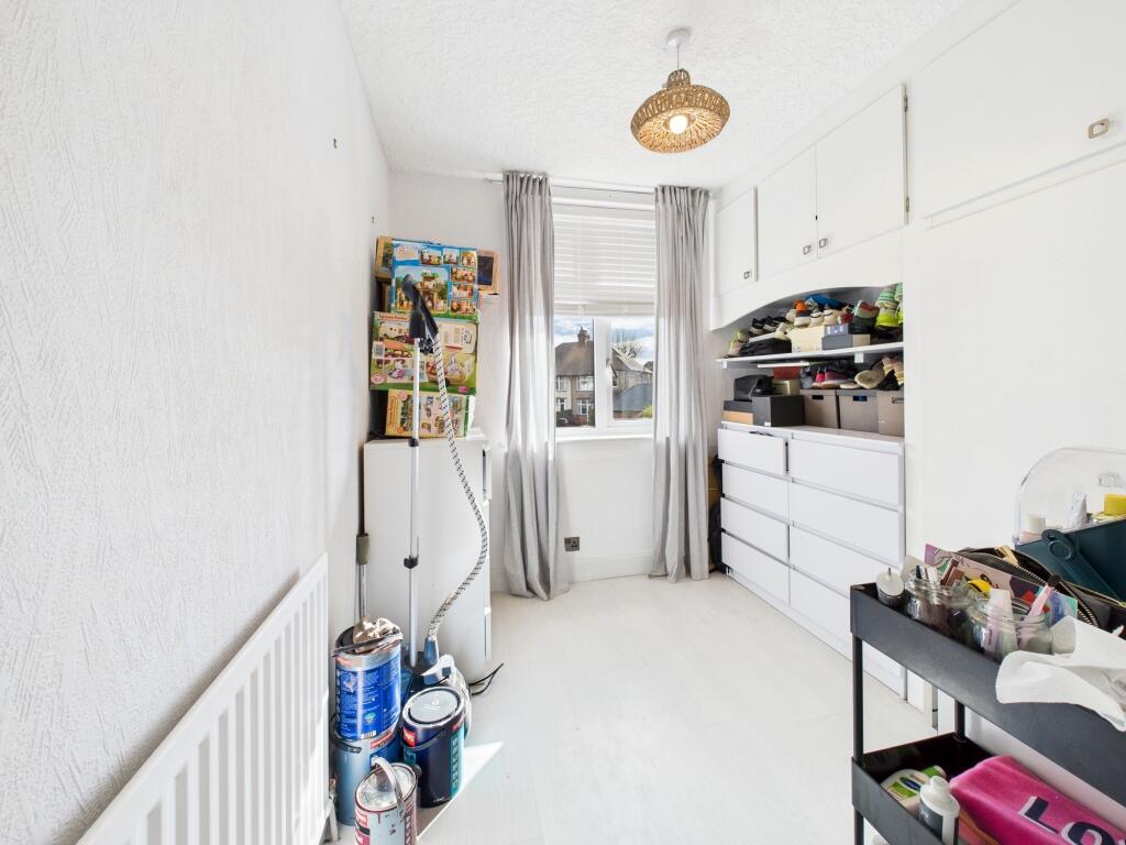 CAM05192G0-PR0018-STILL027