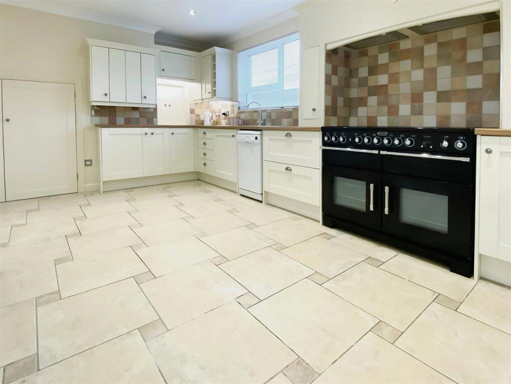 Kitchen/Breakfast Room