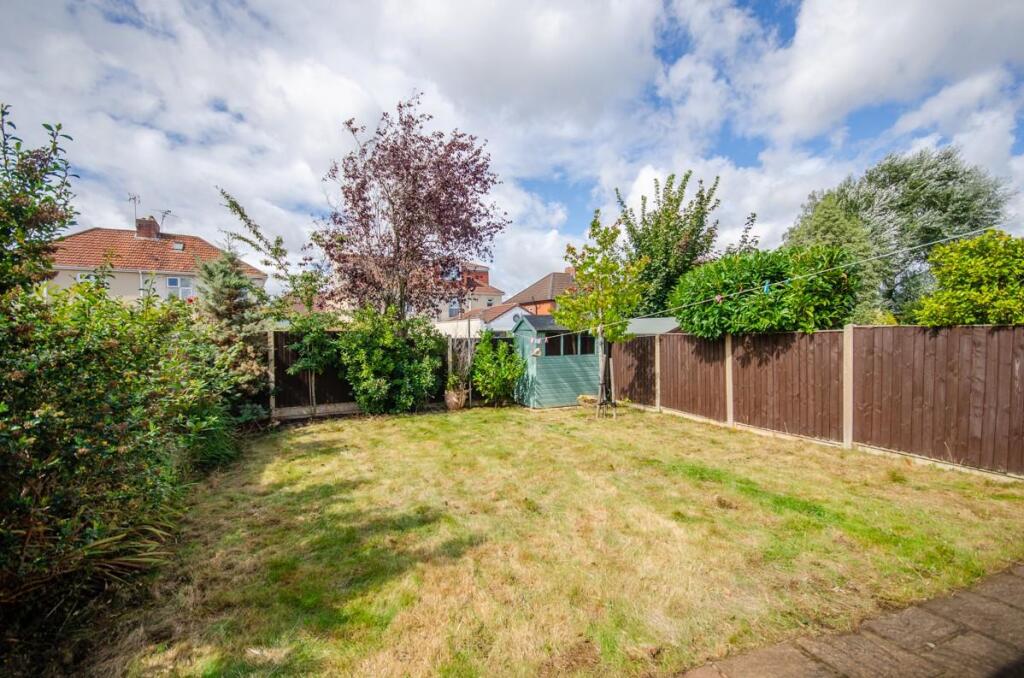 Raer garden pic 2.jpg