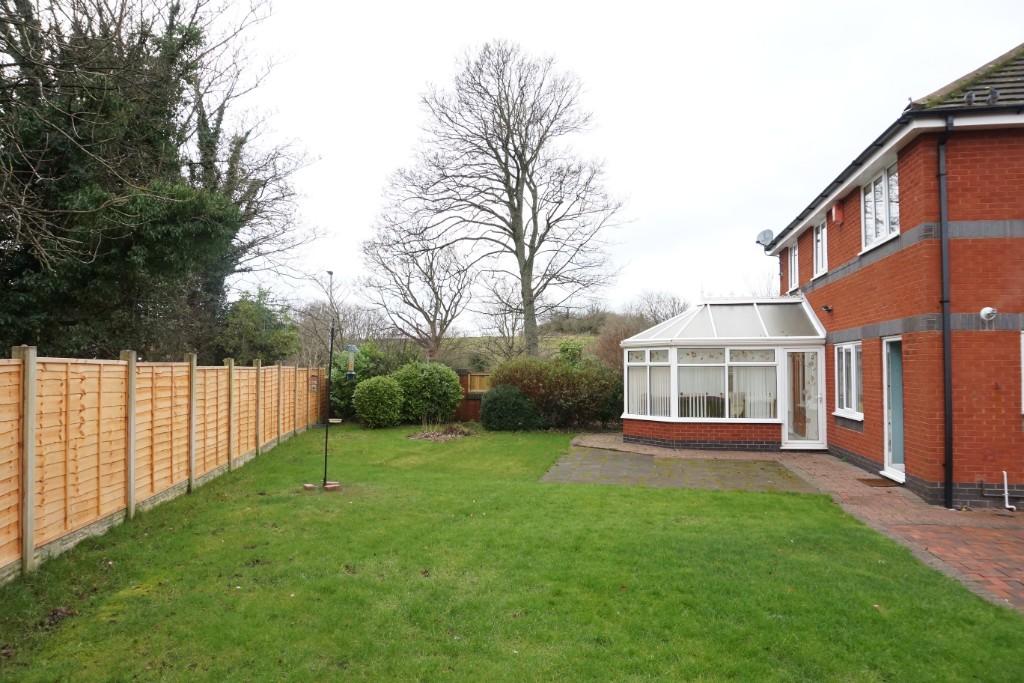 REAR/GARDEN