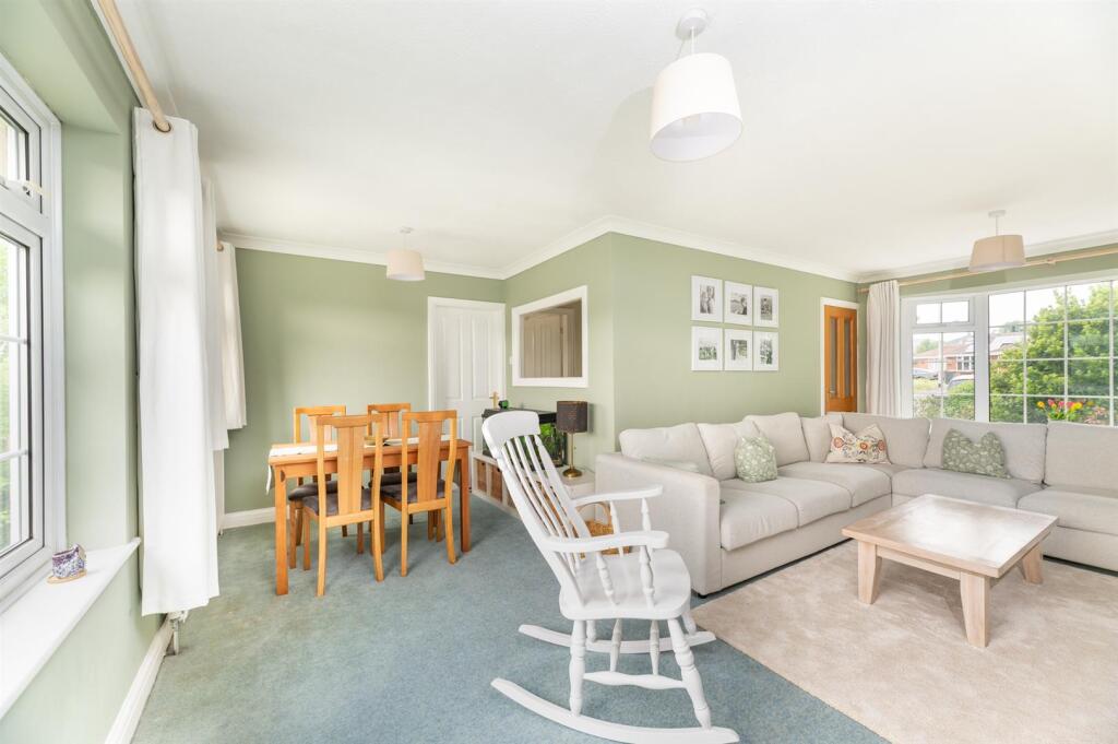 Living / Dining Room