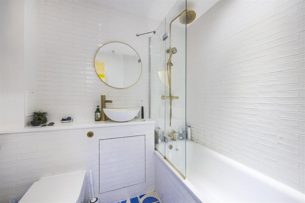 12  Almond Court -001.jpg