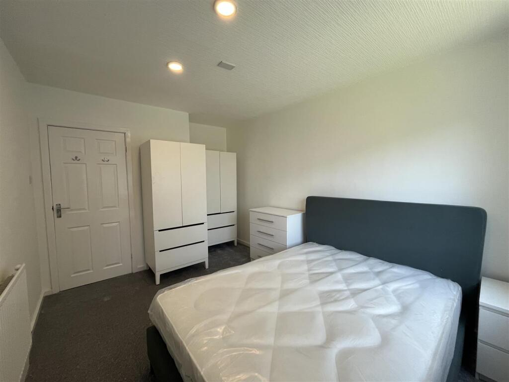 Bedroom Master