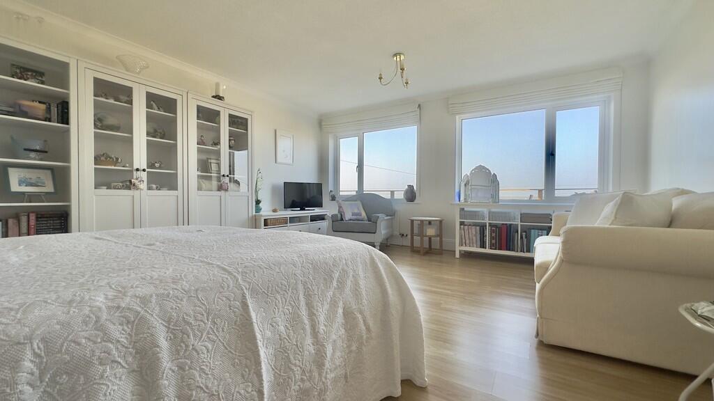 A6E5412A-DC73-4E2...