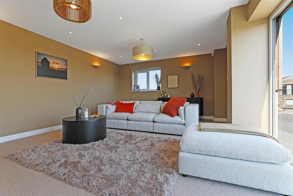 Saxon Rise.23.Photoneg.co.uk.jpg