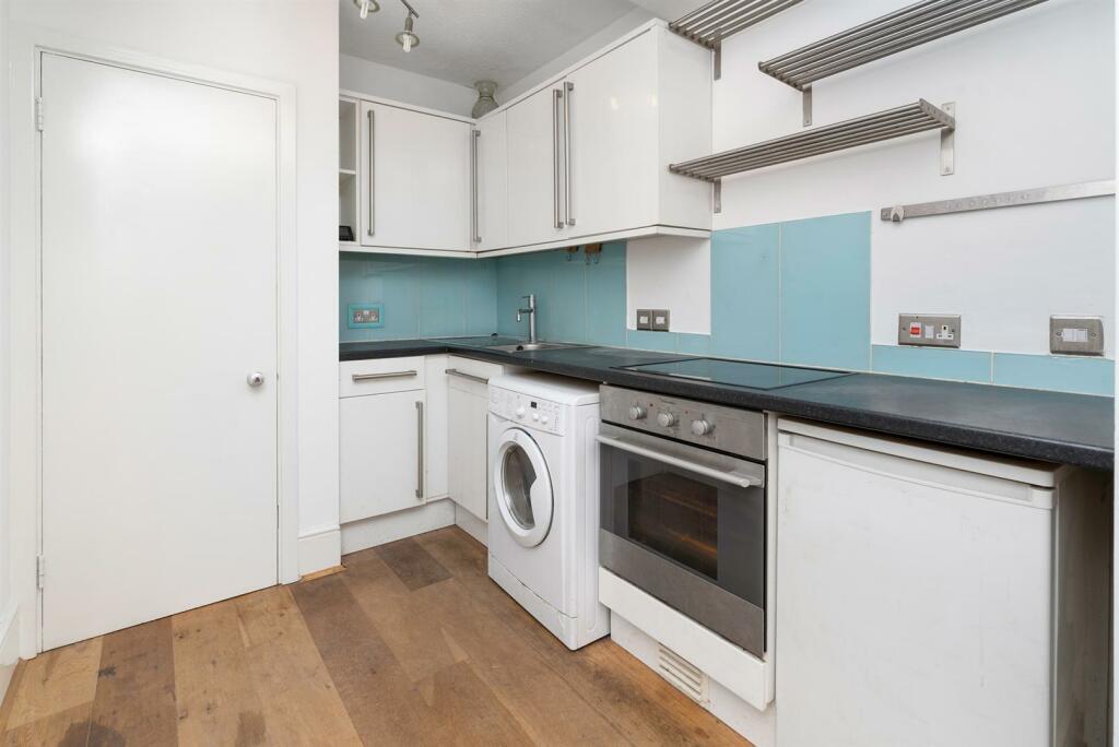 02 To Let Studio Flat Patio www.islingtonpropertie