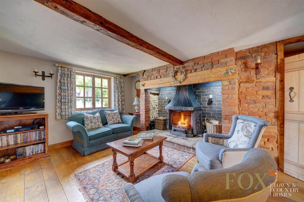 Folly Cottage (17).jpg