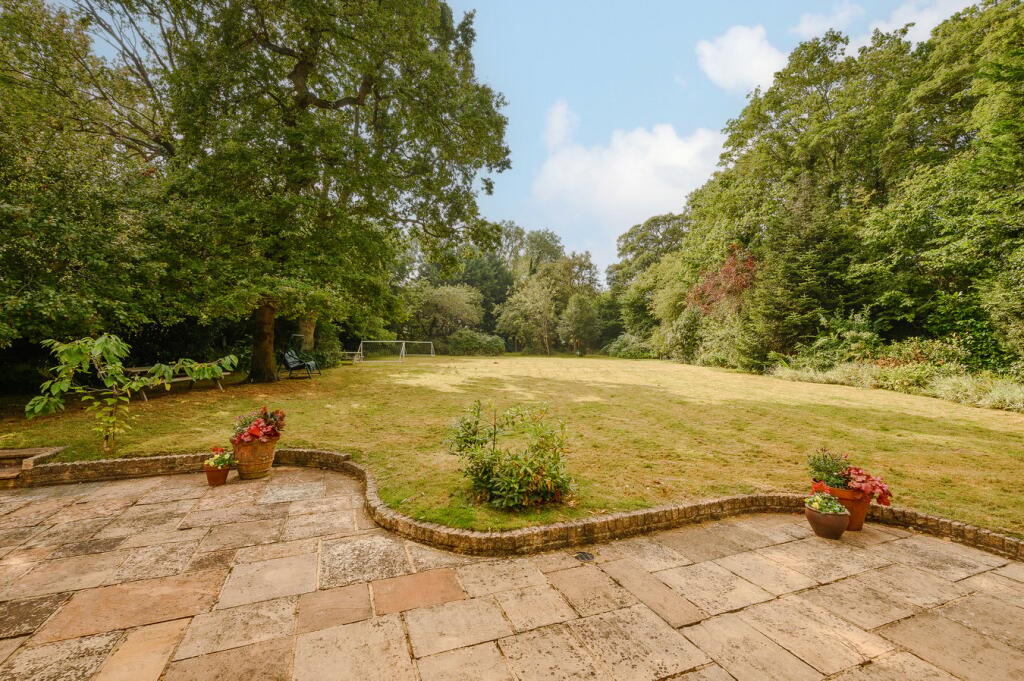 Enormous Garden