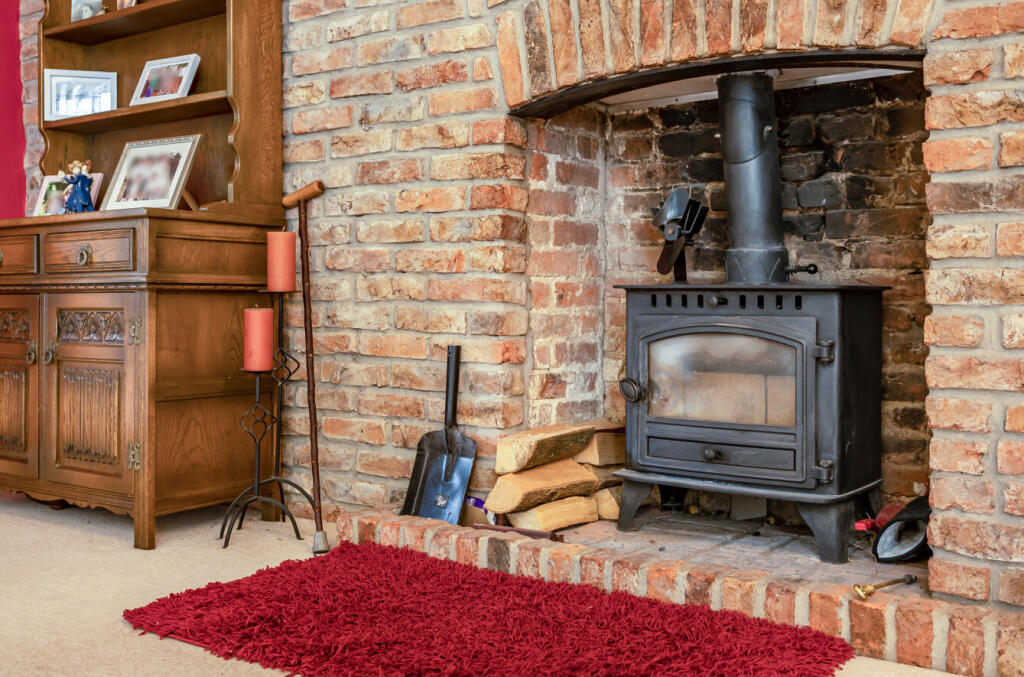 1331417-7-688b90c...