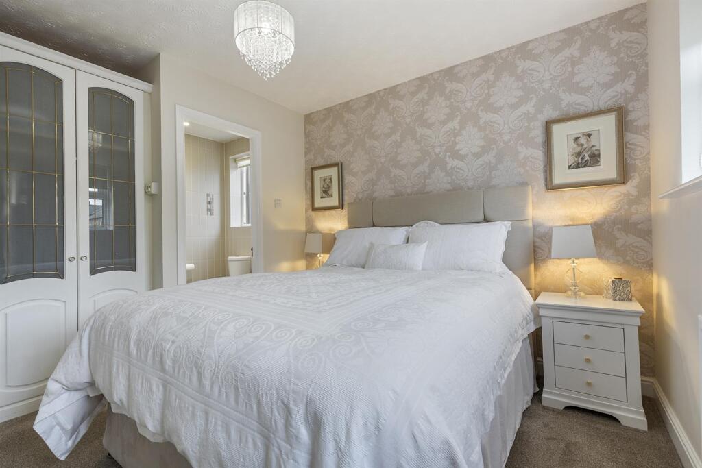 36 Blacksmith Fold, Almondbury 24_297.jpg