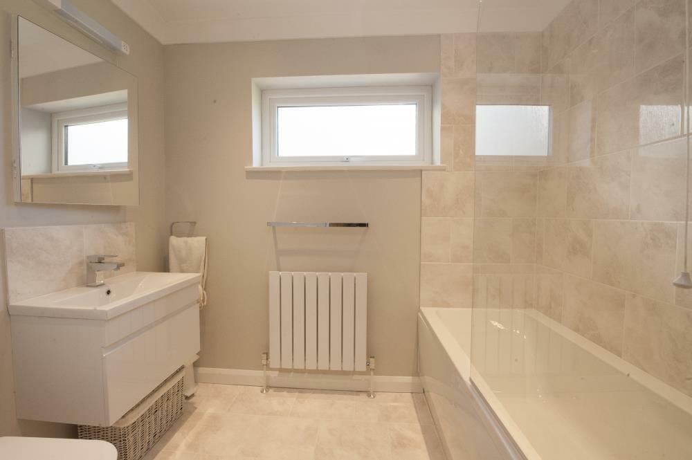 Chestnut Hill Family Bathroom.jpg