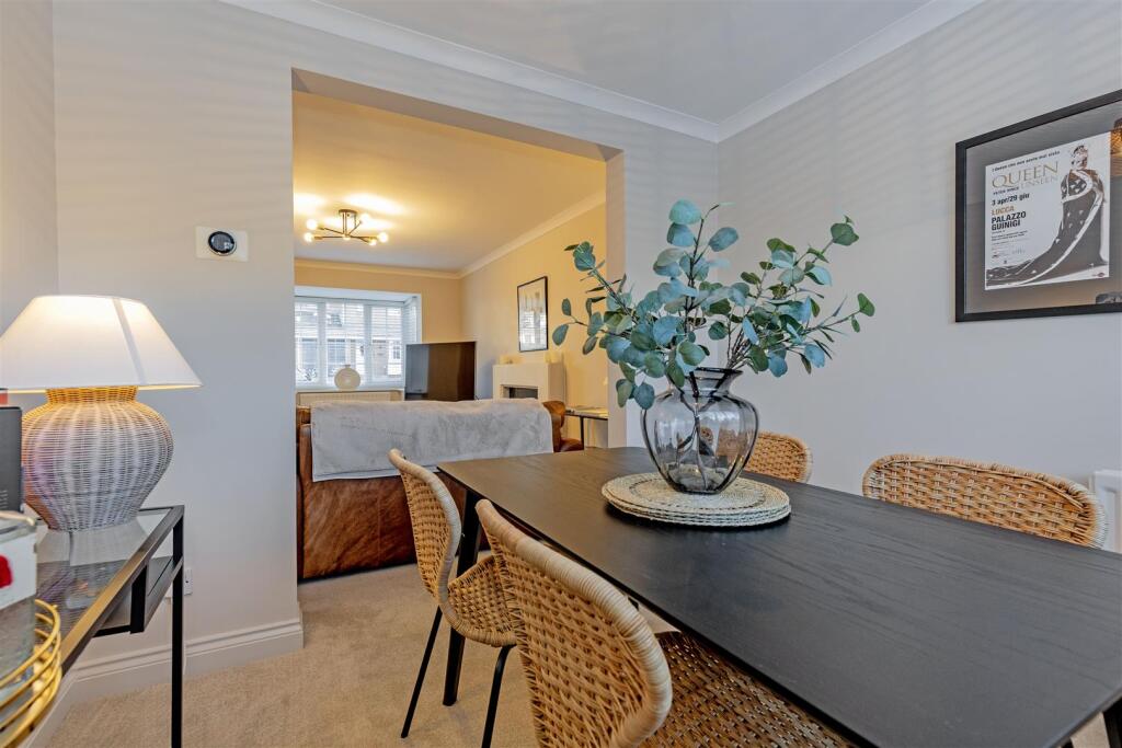 Dining Room-3.jpg