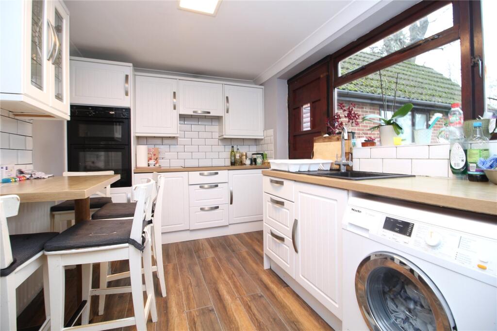 Fir Avenue, New Milton, Hampshire, BH25