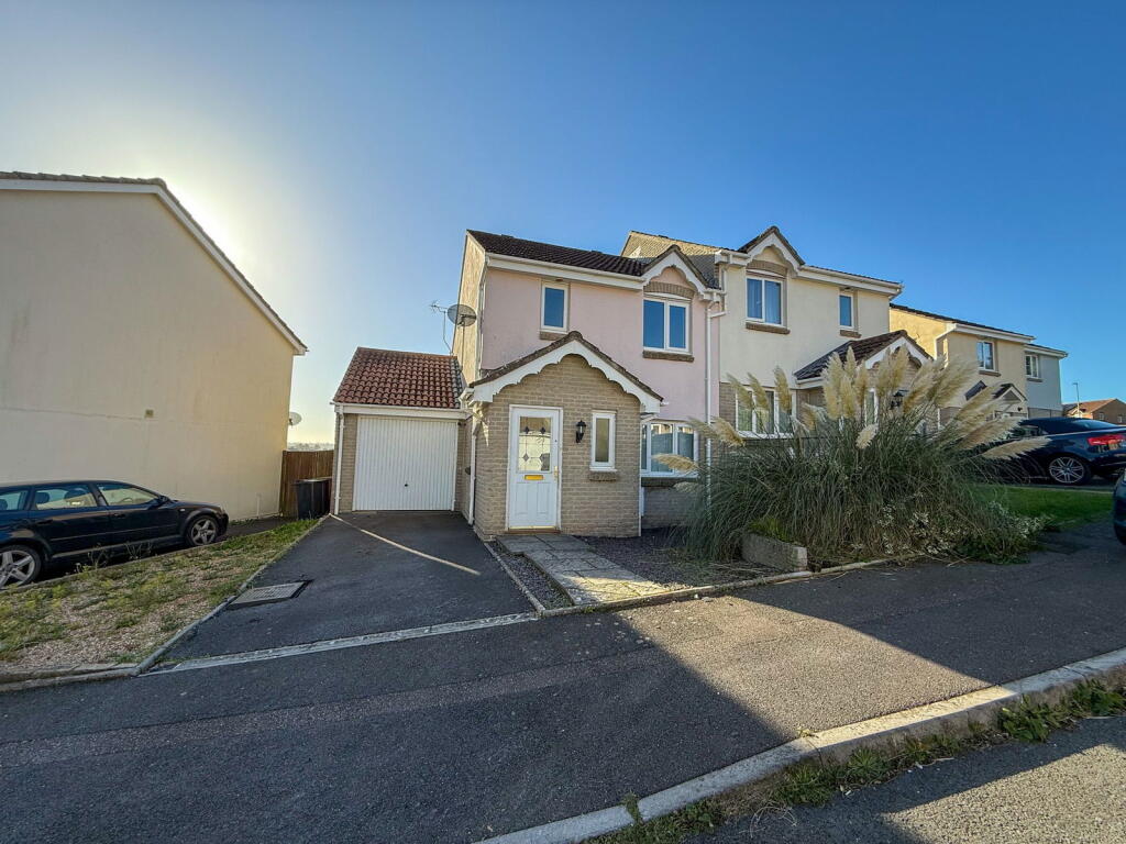 Leeward Lane, TQ2 7GQ