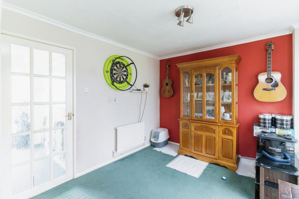 Lounge/Dining Room