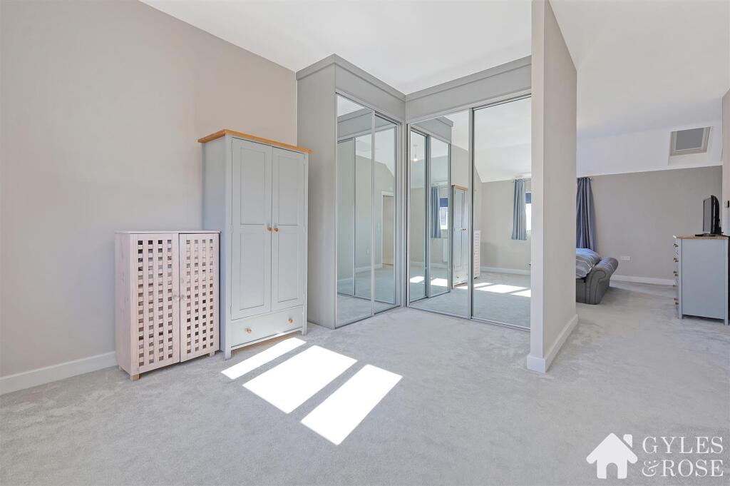 Primary Dressing Area