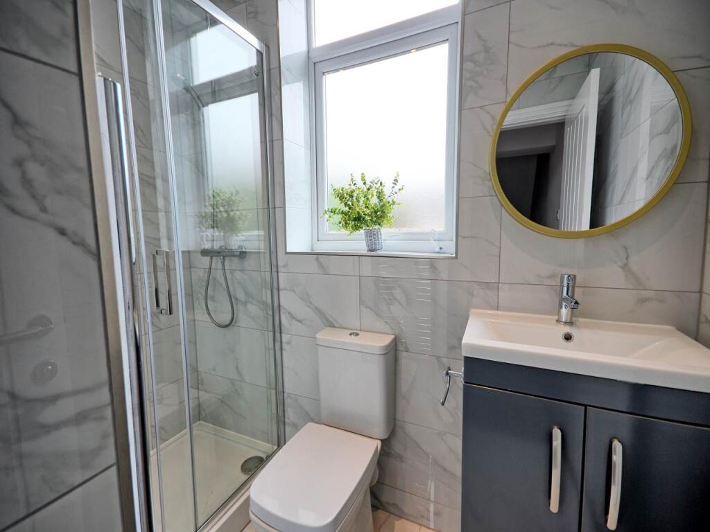 bathroom 1_2