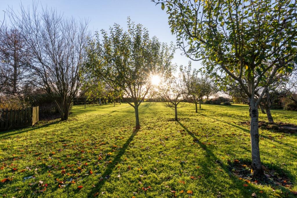 18 Home Barns, Marshfield, SN14 8JN-4.jpg