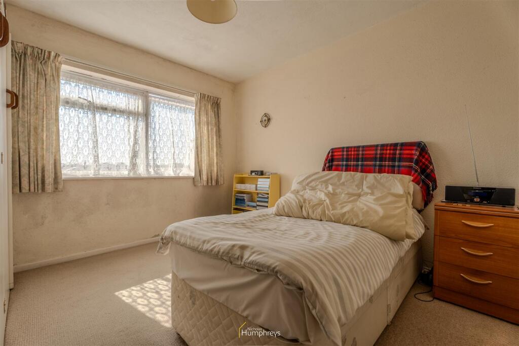 Meadow Court-7.jpg