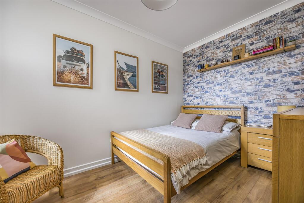 6 Hellyer Road, Southsea-PorticoMarketing-SoldBy-8