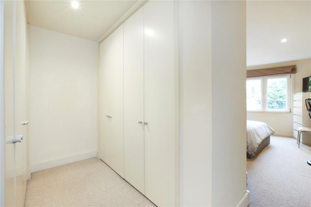 Walk In Wardrobe