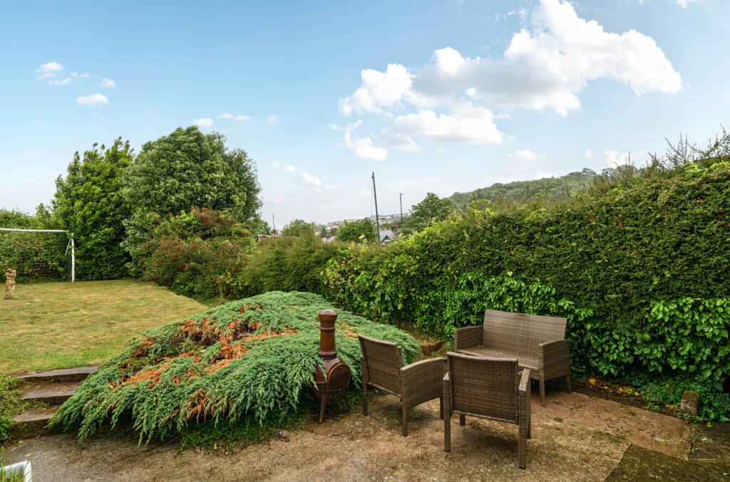 1294363-6-6835eb5...