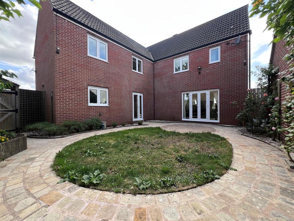 Rear of house 1.jpg