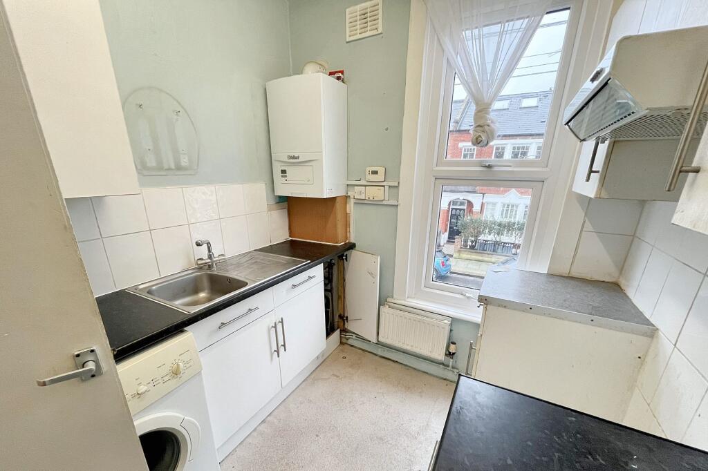 68 A &amp; B Gosberton Road, Balham SW12 8LQ