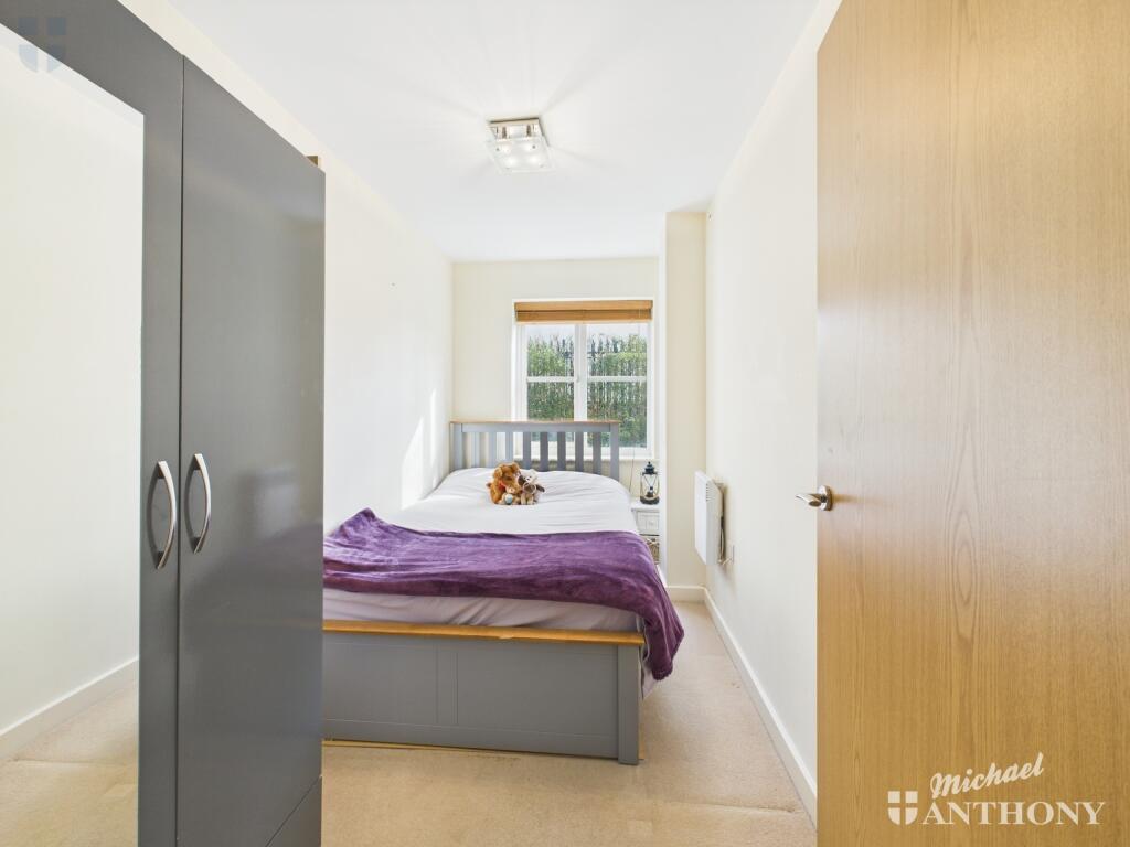 CAM03852G0-PR0209-STILL005