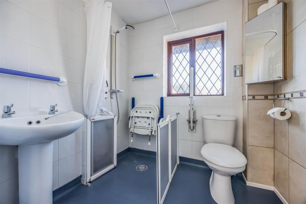 22 Wilby Lane, Copnor-Small-PorticoMarketing-SoldB