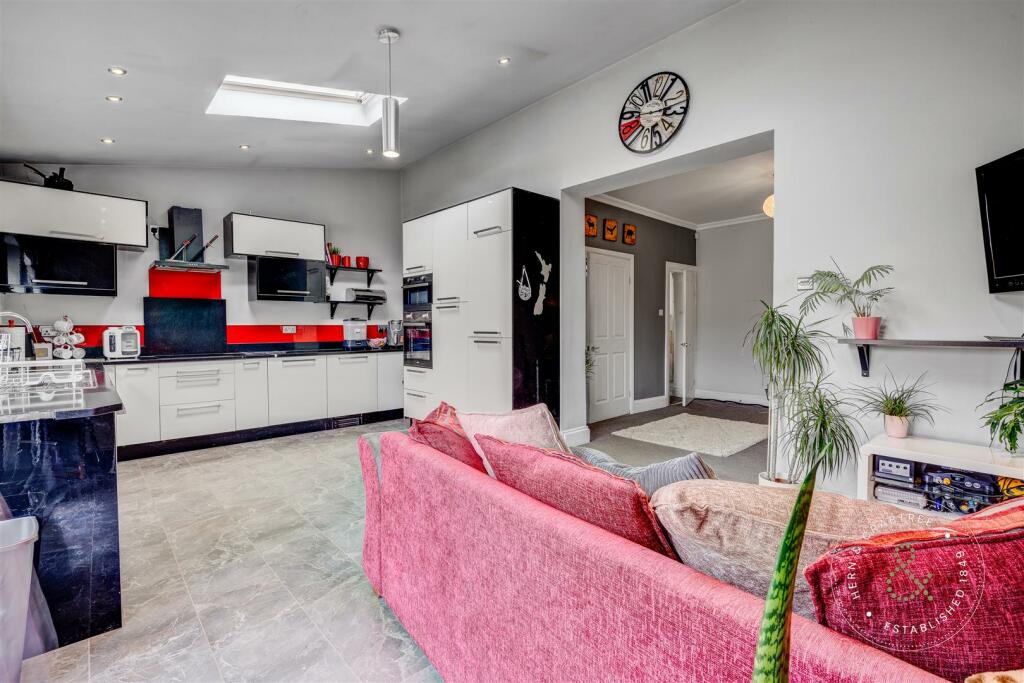 New Road, Rumney, HernCrabtree (21).jpg