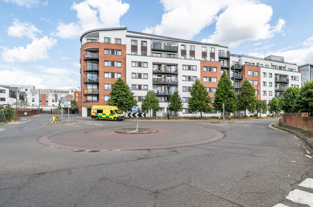 1319345-17-686be1...