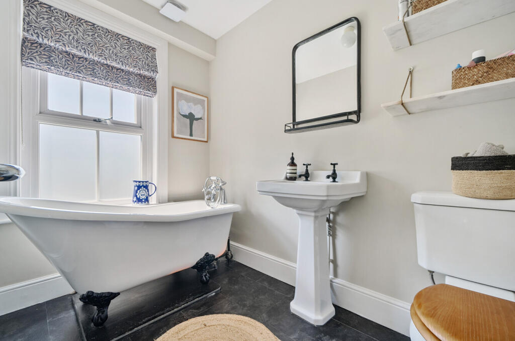 1311460-18-6852d8...