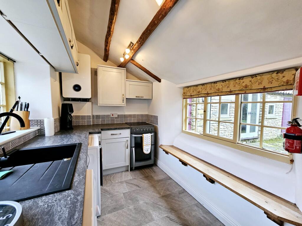 70dac70b-e20c-4f6a-b3cf-442bf23aa6e5