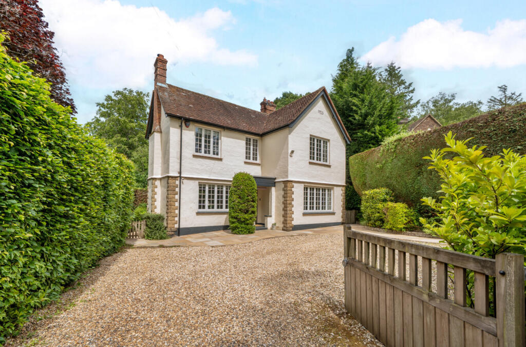 1296068-1-68370ac...