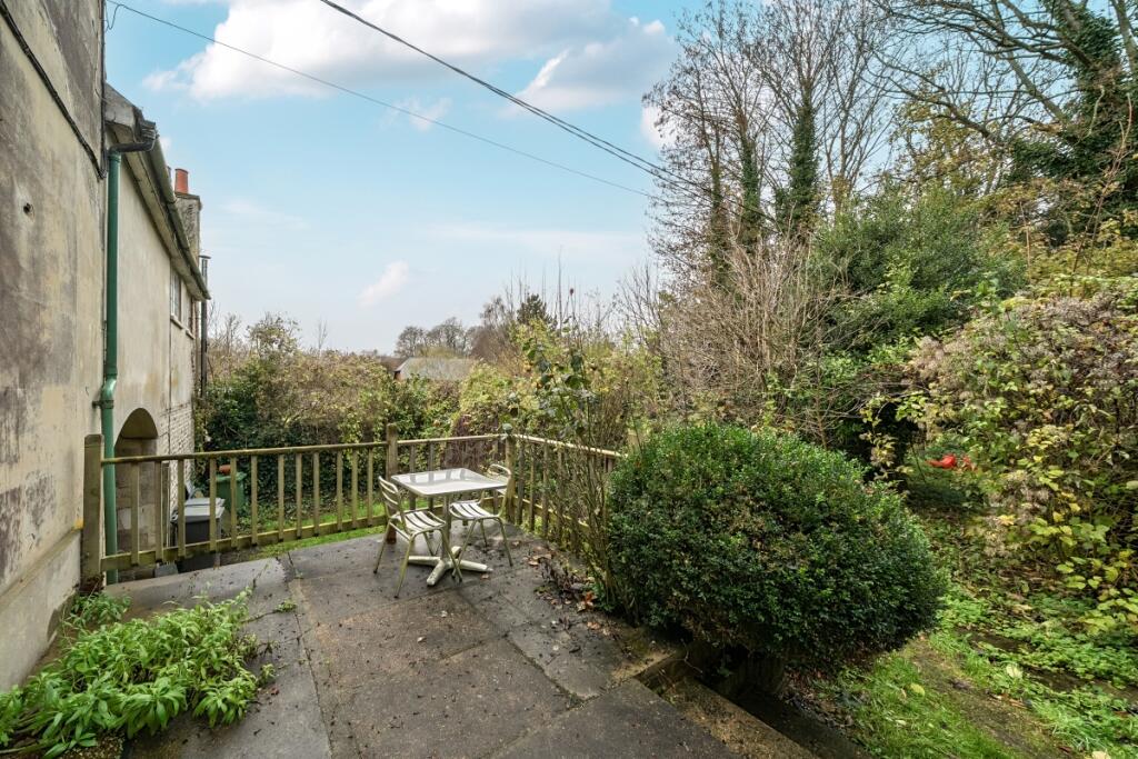 1385374-5-69285f4...