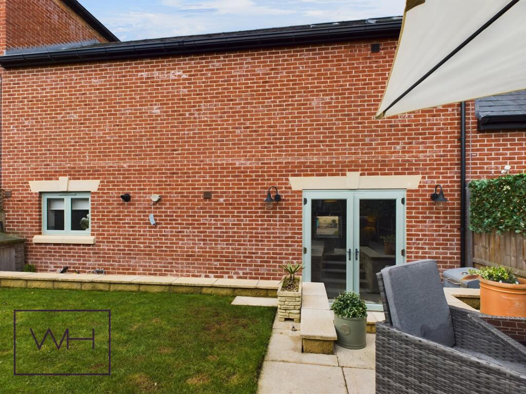 CAM03785G0-PR0193-ST