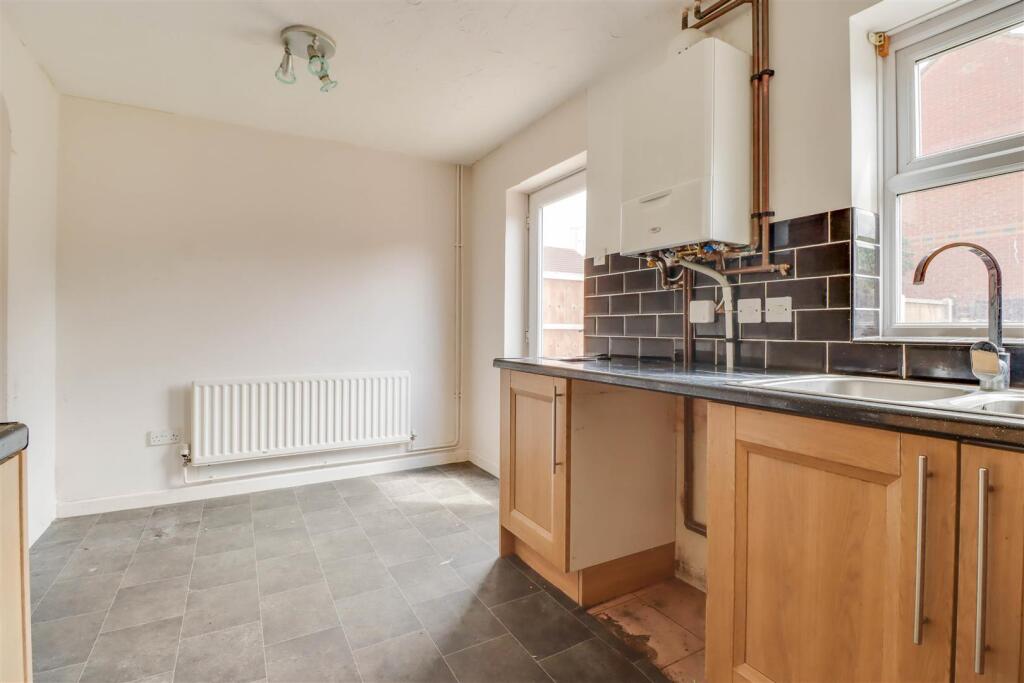 41 WALLACEE DRIVE INSIDE-8.jpg